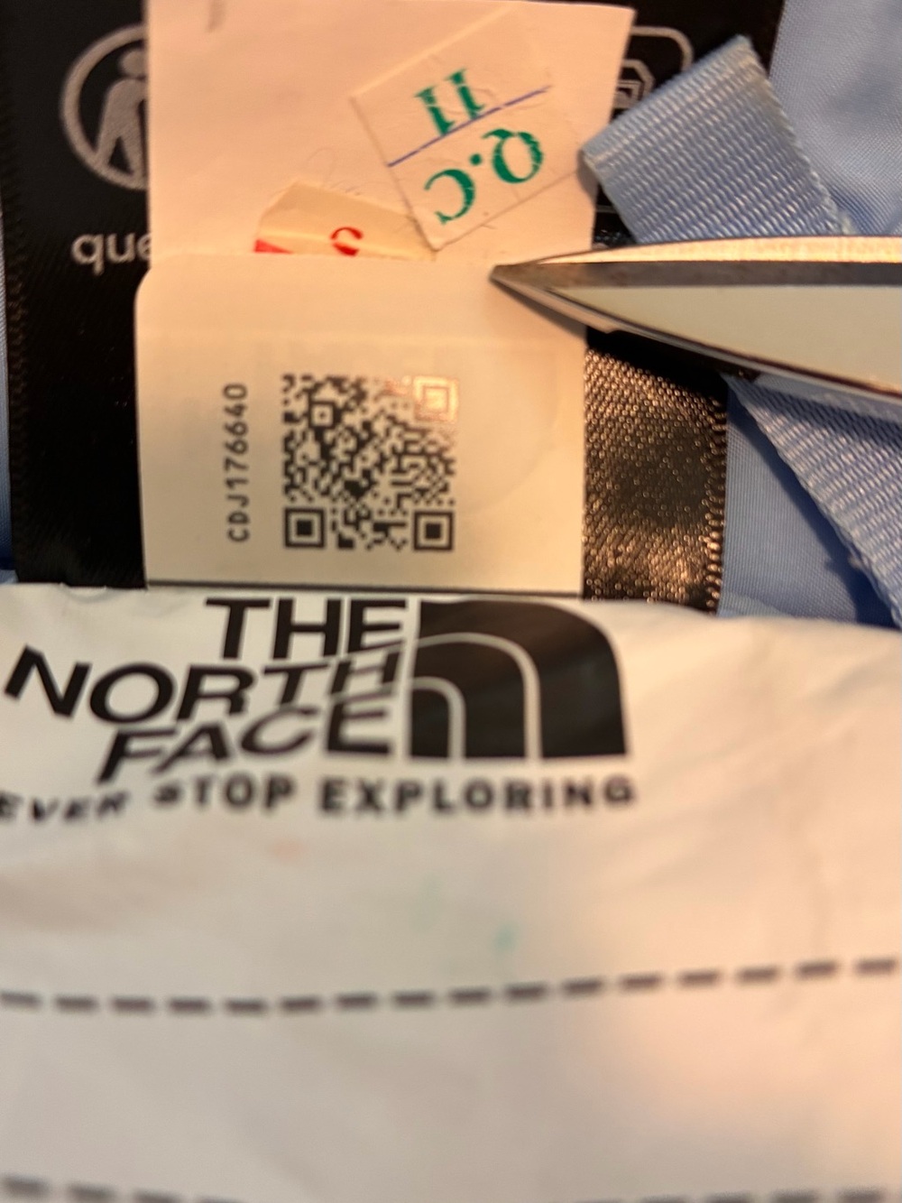 The North Face Girl's Reversible Fleece Jacket - Picture 10 of 16